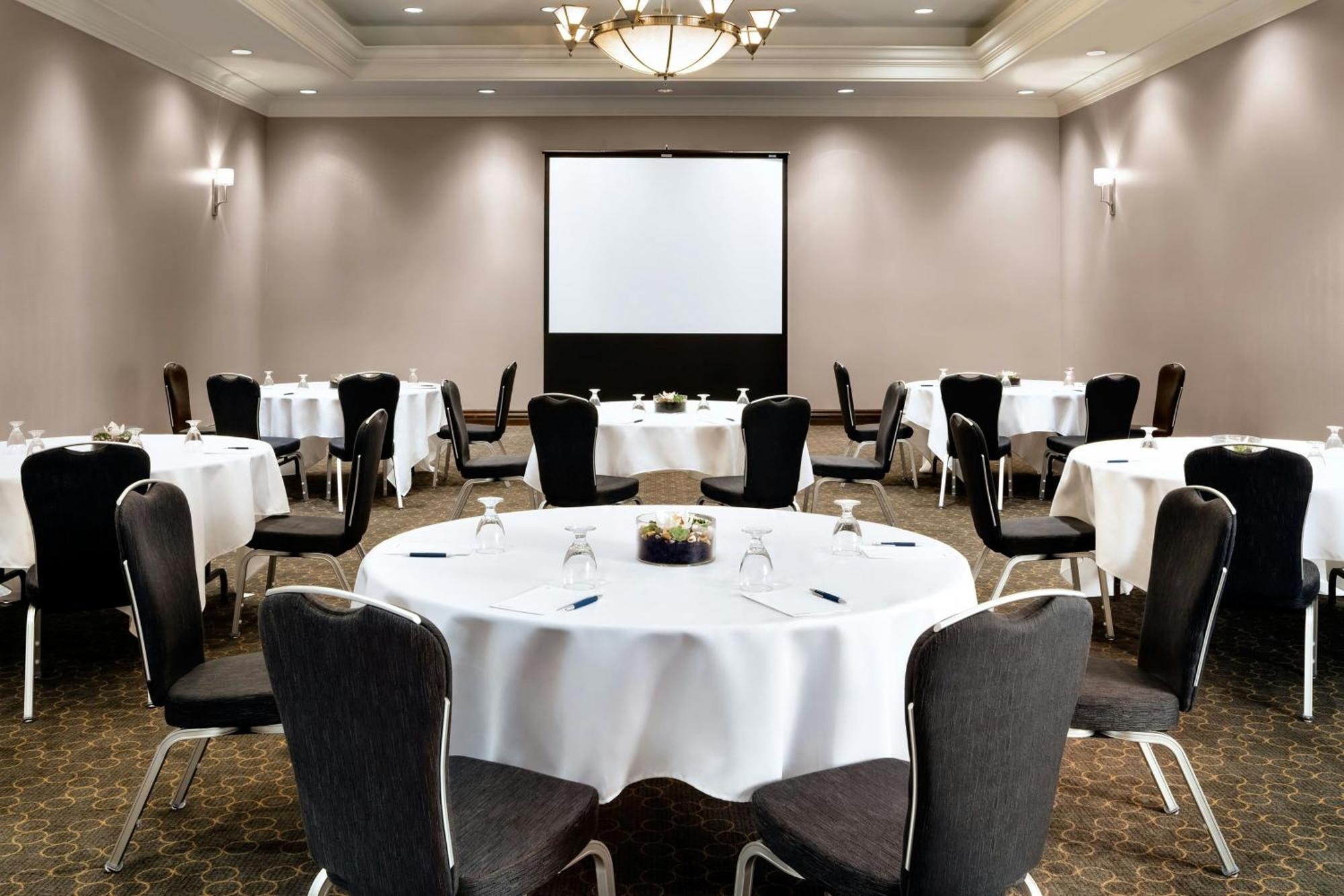 Sheraton Toronto Airport Hotel & Conference Centre Dış mekan fotoğraf